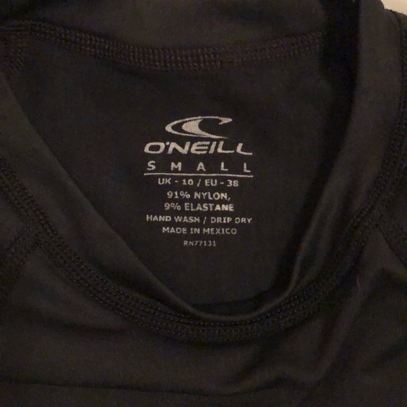 O’Neill Rash Guard - Picture 4 of 4